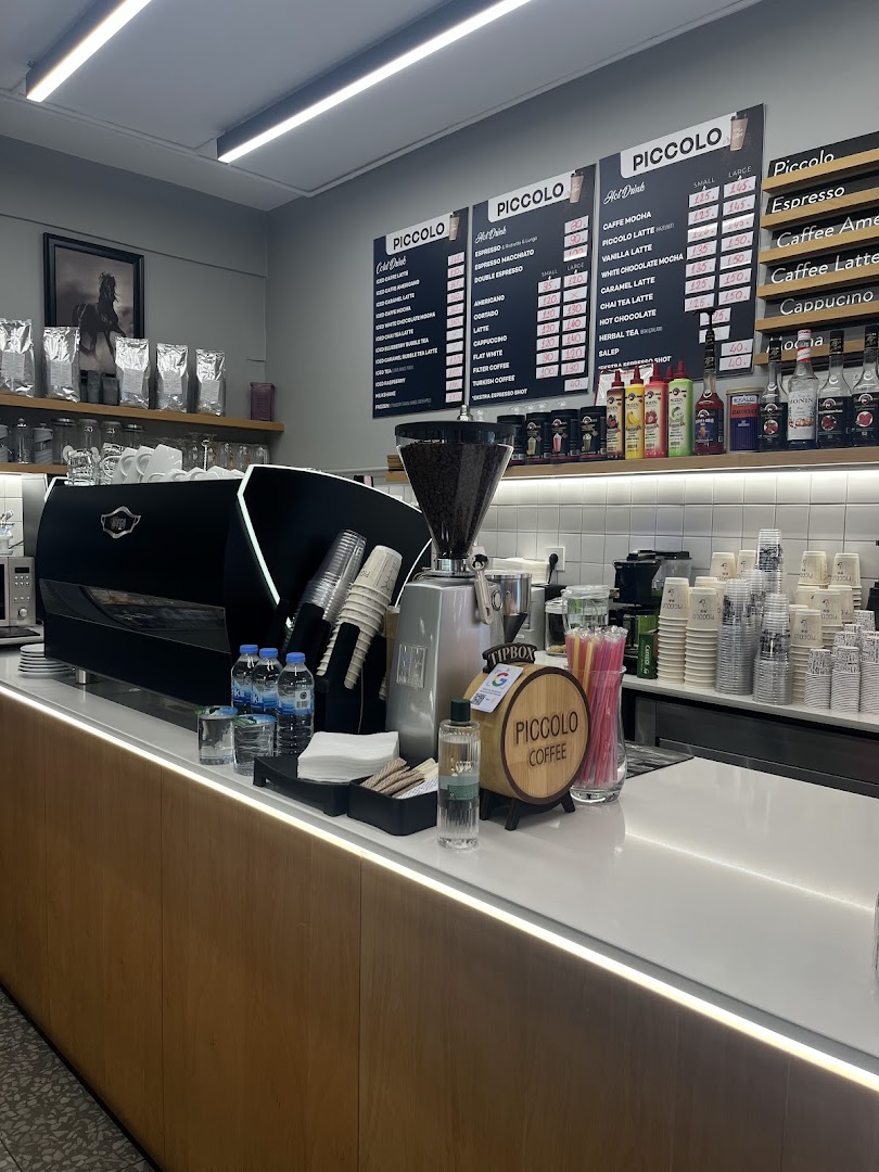 Piccolo Coffee Shop İç Mekan